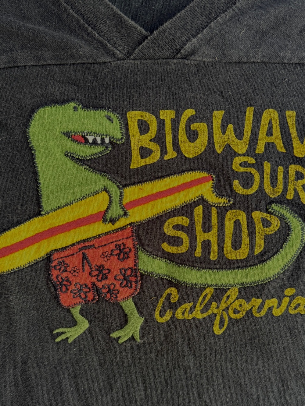 Baby Gap Toddler Boy 4T Navy Blue Dinosaur Football Graphic Tee Surf T-Rex - Picture 2 of 4